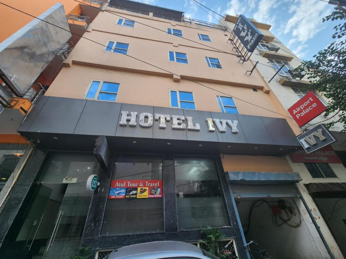 Hotel Ivy Plaza Luxury Nova Deli Exterior foto