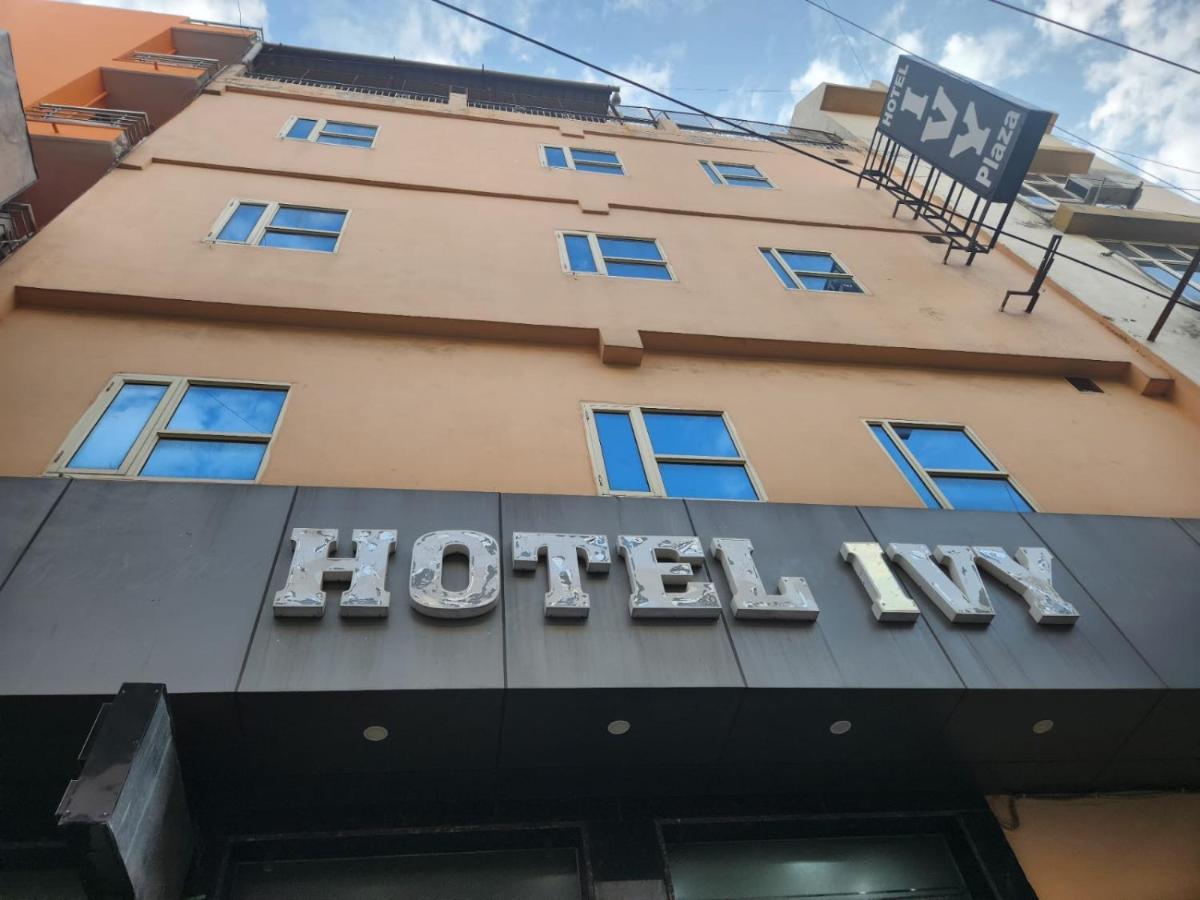 Hotel Ivy Plaza Luxury Nova Deli Exterior foto